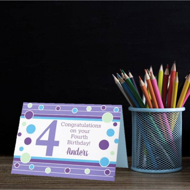 Carte personnalisée pour le quatrième anniversaire (Créateur téléchargé)