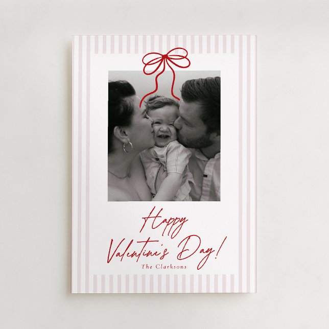 Carte photo de la Saint-Valentin rayée avec nœud (Créateur téléchargé)