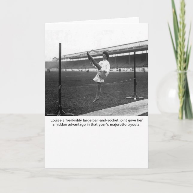 Carte Photo de Louise faisant un high-kick absurde (Devant)