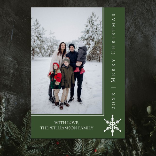 Carte photo de Noël simple Snowflon | Vert (Green Simple Snowflake Christmas Photo Card)