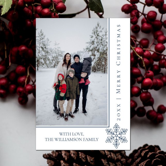 Carte photo de Noël Snowflake moderne | Bleu (Blue Modern Snowflake Christmas Photo Card)