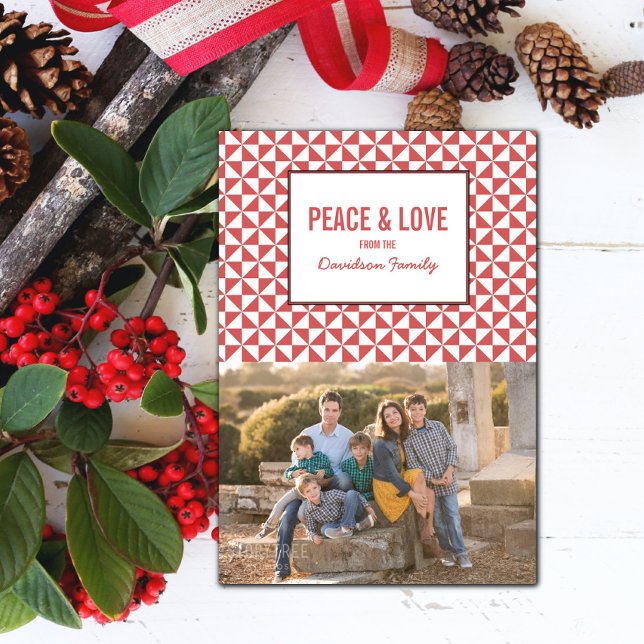 Carte photo de vacances Red Modern Triangles (Red Modern Triangles Holiday Photo Card)