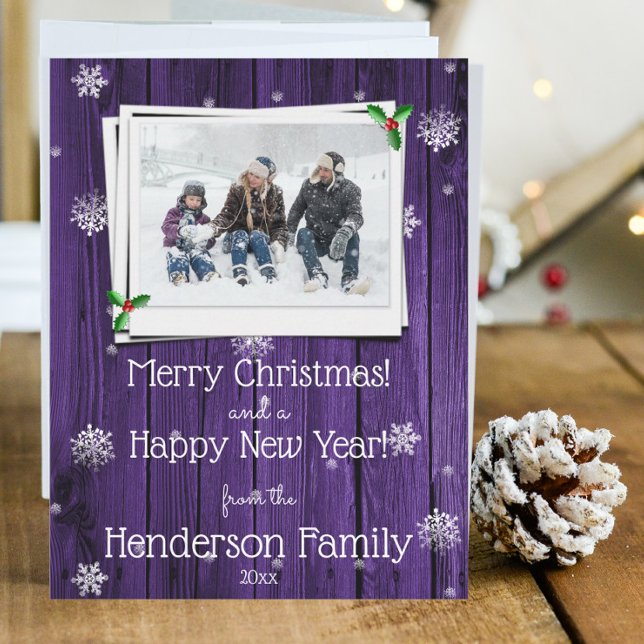 Carte photo de vacances violet rustique en bois (Purple Rustic Wooden Photo Christmas Card)
