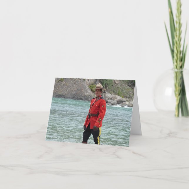 Carte Photo drôle de Gendarme royal à cheval séduisant p (Devant)