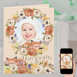 Carte Photo Floral Wreath avec Woodland Fox Birthday<br><div class="desc">Carte d'anniversaire mignonne pour un petit garçon ou une petite fille spécial avec votre propre photo et messages personnalisés à l'intérieur. Le design comprend une couronne fleurie et une bordure assortie avec des roses en fleurs, des fleurs délicates et un renard boisé heureux. À l'intérieur de l'exemple de libellé est...</div>
