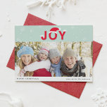 Carte Plat Photo Fête Mint Snow Joy<br><div class="desc">Un carte photo de vacances moderne avec des flocons de neige,  chapeau de Père Noël et calligraphie moderne en rouge,  menthe et blanc. Ce carte photo fait partie d'un ensemble de vacances.</div>