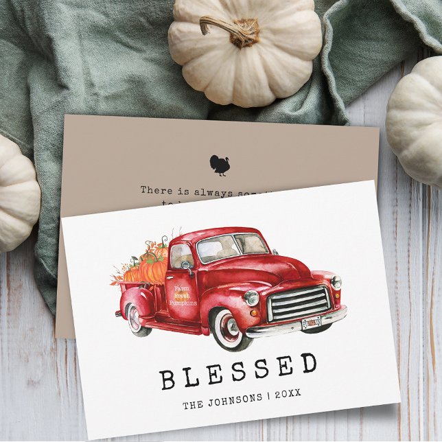 Carte plate de citrouilles de camion rouge de Than (Blessed Thanksgiving Red Truck Pumpkins Flat Card)
