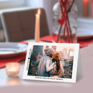 Carte pliée avec photo de couple romantique person