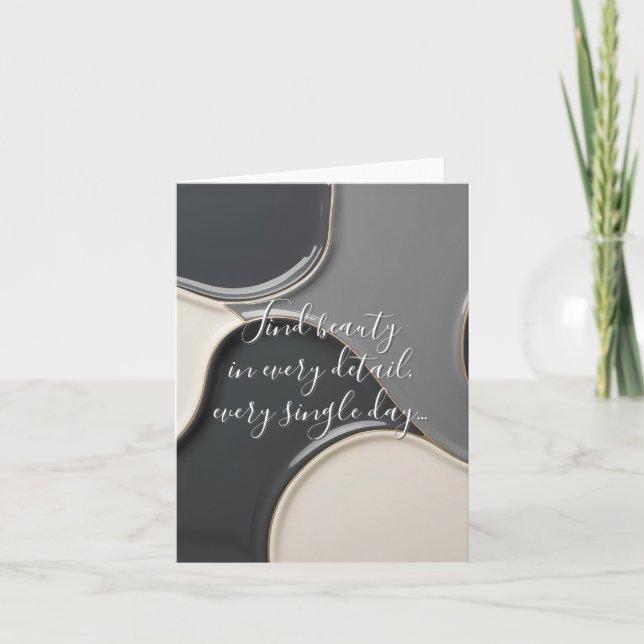 Carte pliée multifonction dans un graphique élégan (Devant)