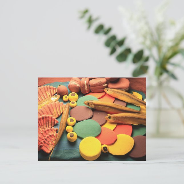 Carte Poisson, écailles d'art populaire  (Debout devant)