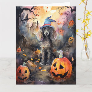 Carte Poodle d'Halloween avec citrouilles effrayant
