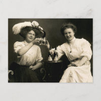1905 Beer Drinking Girl Friends