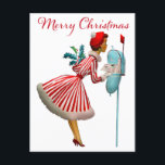 Carte Postale 1950 Vintage Lady Checking Christmas Mail<br><div class="desc">Noël tel qu'il semblait dans les années 1950 avec cette oeuvre rétro d'une dame toute habillée en robe pleine jupe en saint rouge et vert.</div>