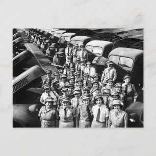 Carte Postale 2ÈME GUERRE MONDIALE Truck Ladies, années 40