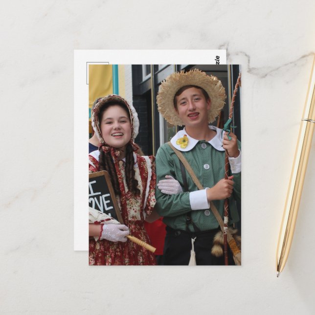 Carte Postale Acteur et actrice de cosplay de Huck Finn (Devant/Arrière en situation)