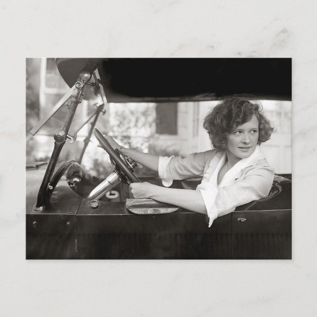 Carte Postale Actrice au volant, 1921 (Devant)
