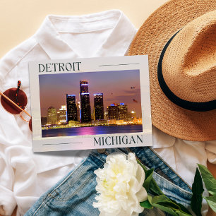 Carte Postale Adoptez la vie nocturne de Detroit, Michigan