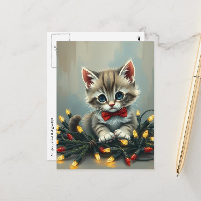 Carte Postale Adorable and Cute Christmas Kitten With Lights (Devant/Arrière en situation)