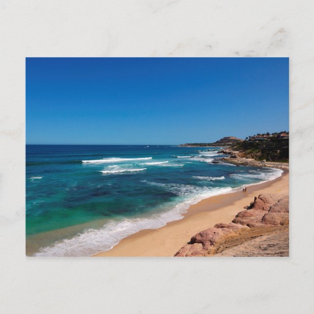 Carte Postale Aerial View Of Tourists Walking On Tropical Beach (Devant)