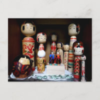 Affichage des poupées japonaises Kokeshi