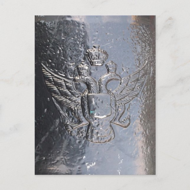 Carte Postale Aigle à tête double sur Cannon (Devant)