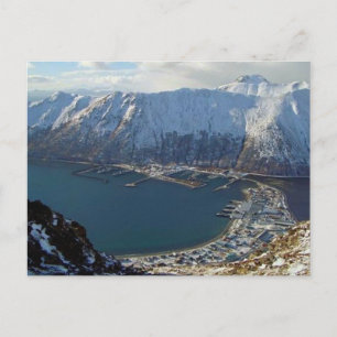 Carte Postale Alaskan Mountain Range et ville en dessous