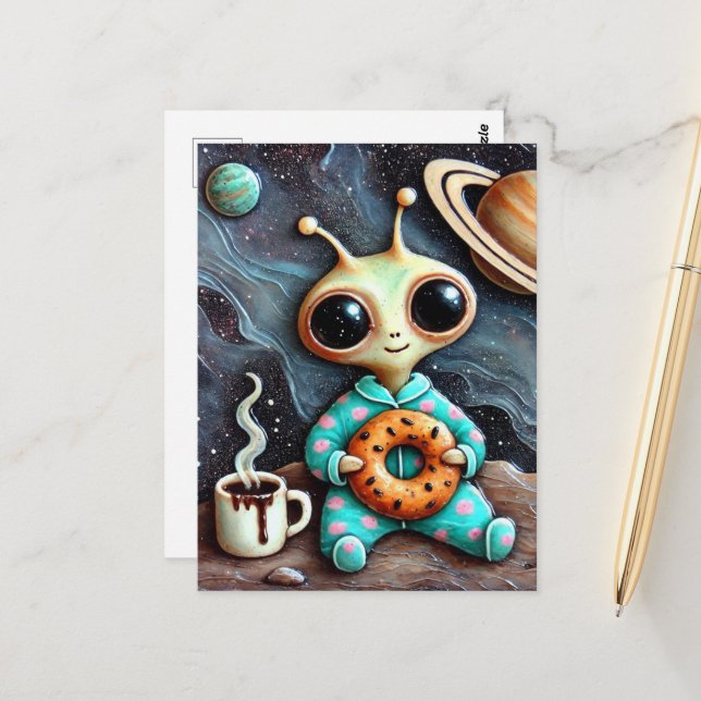 Carte Postale Alien en PJ bleu avec café et bagel (Devant/Arrière en situation)