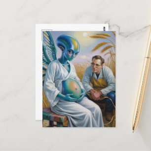 Carte Postale Alien enceinte avec ailes dans le champ de blé Sur