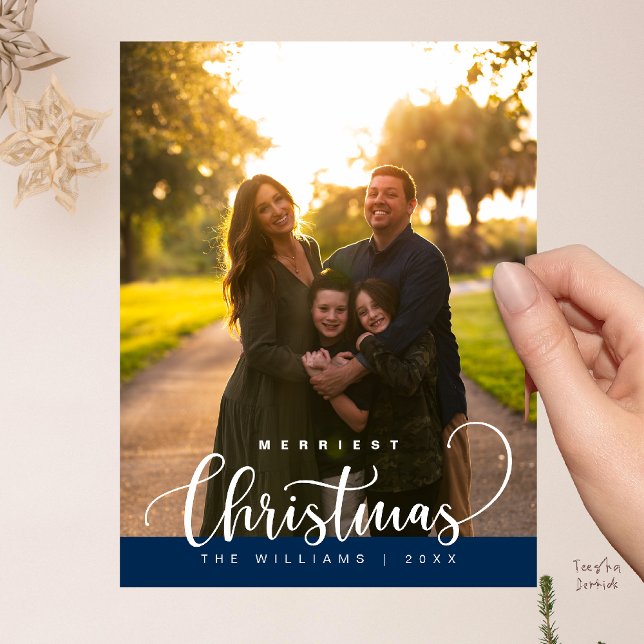 Carte Postale Amour et Joie, Photo de Famille Joyeux Noël (Love and Joy, Merry Christmas Family Photo Modern Cute Typography Postcard in Navy Blue)