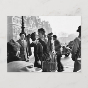 Carte Postale Amoureux Paris - 1950 - Robert Doisneau