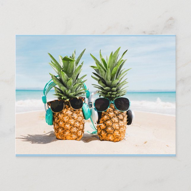 Carte Postale Amusement d'été (“Summer’s playlist: sunshine, sea breeze, and pineapple beats.”)