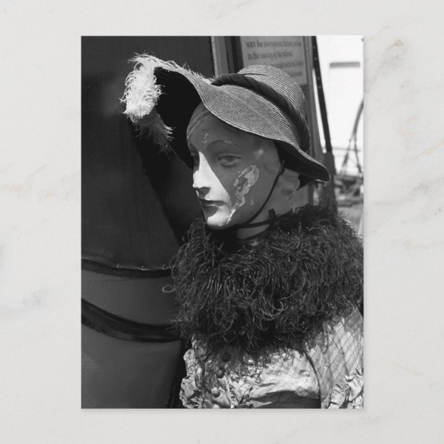 Carte Postale Antique boutique Mannequin, 1941 (Devant)