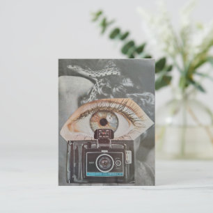 Carte Postale Art de collage surréaliste rétro d'oeil de caméra 