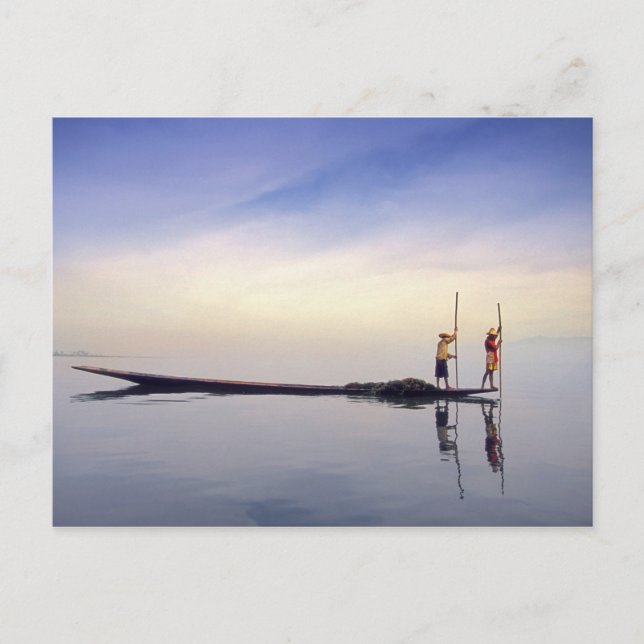 Carte Postale Asie, Birmanie, (Myanmar) Bateau de pêche réfléchi (Devant)