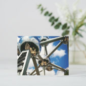Carte postale Atomium (Debout devant)