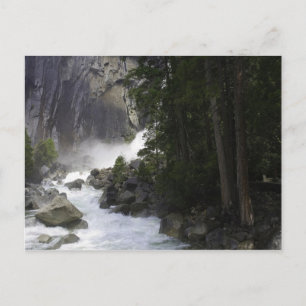 Carte Postale Au fond des chutes de Yosemite