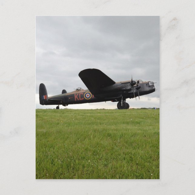 Carte Postale Avro Lancaster Sur Le Terrain (Devant)