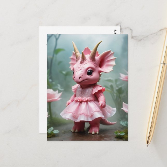 Carte Postale Baby Dino en robe rose (Devant/Arrière en situation)