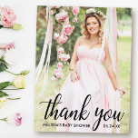 Carte Postale Baby shower moderne Merci photo<br><div class="desc">Baby shower moderne Merci photo carte postale</div>