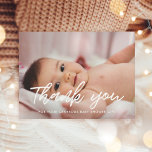 Carte Postale Baby shower moderne merci photo<br><div class="desc">Carte de remerciements de baby shower moderne et élégant. Entièrement personnalisable avec l'image,  le nom et d'autres détails de votre bébé. Couleurs entièrement modifiables.</div>