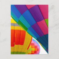 Ballons à air chaud aux couleurs vives