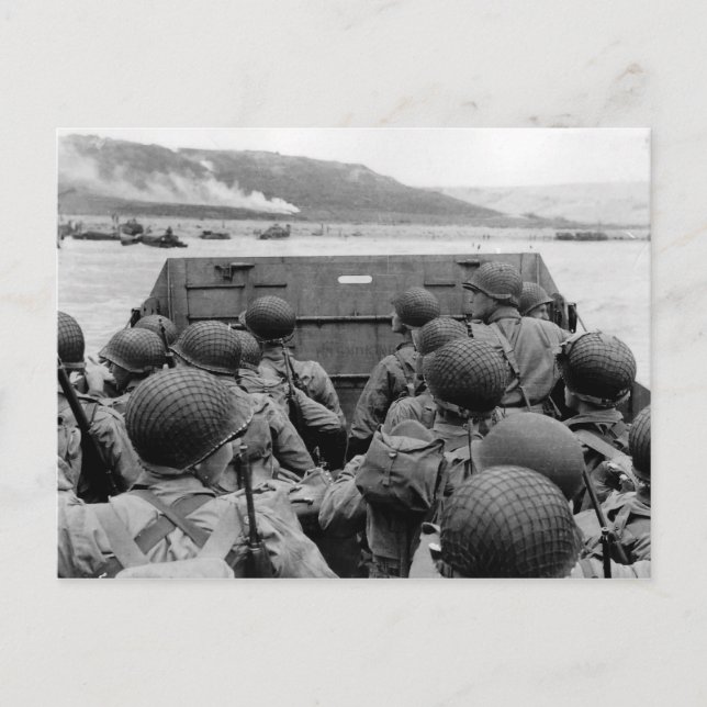 Carte Postale barge d'atterrissage LCVP approchant la plage d'Om (Devant)