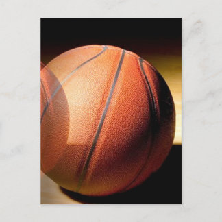 Carte Postale Basket-ball dans les ombres Closeup Vertical Post