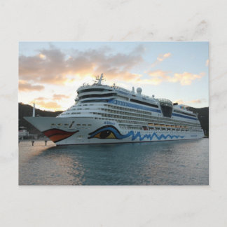 Carte Postale Bateau de croisière AIDAluna dans Road Town sur To