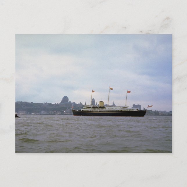 Carte Postale Bateau royal "Britannia" sur le fleuve Saint-Laure (Devant)