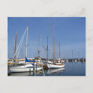Carte Postale Bateaux à voile dans le port
