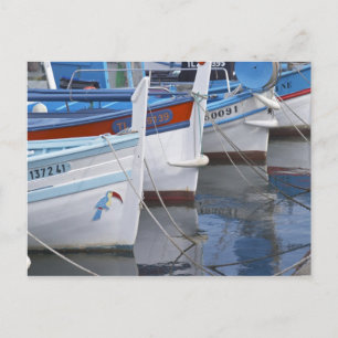 Carte Postale Bateaux de pêche typiquement provençaux peints en 