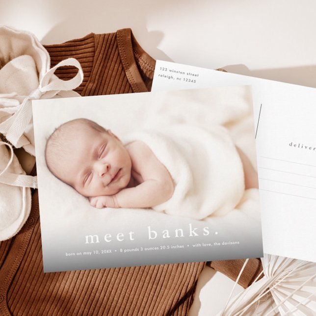 Carte Postale Bébé photo nom moderne faire-part de naissance (Simple typography meet baby photo birth announcement thank you postcards.)