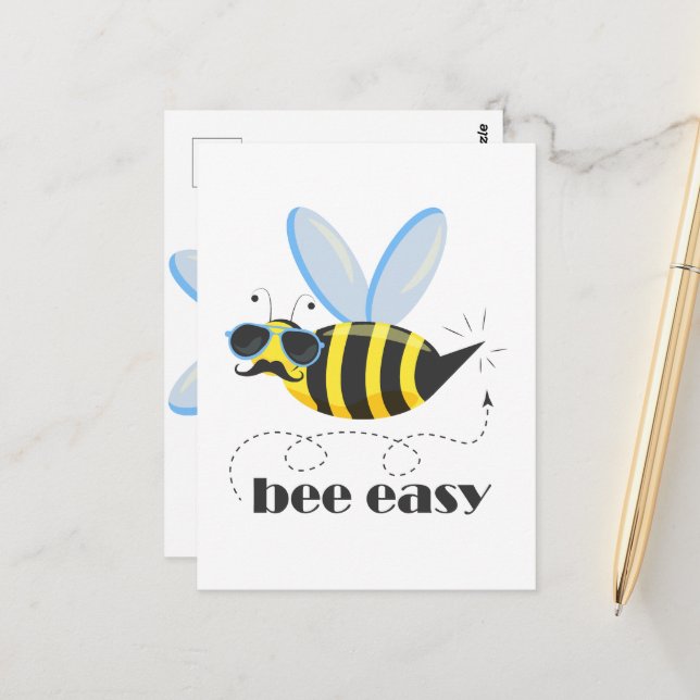 Carte Postale Bee caractère avec mustache lunettes de soleil Bee (Devant/Arrière en situation)