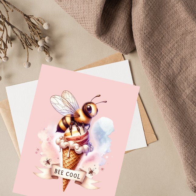Carte Postale Bee Cool Whimsical (Créateur téléchargé)